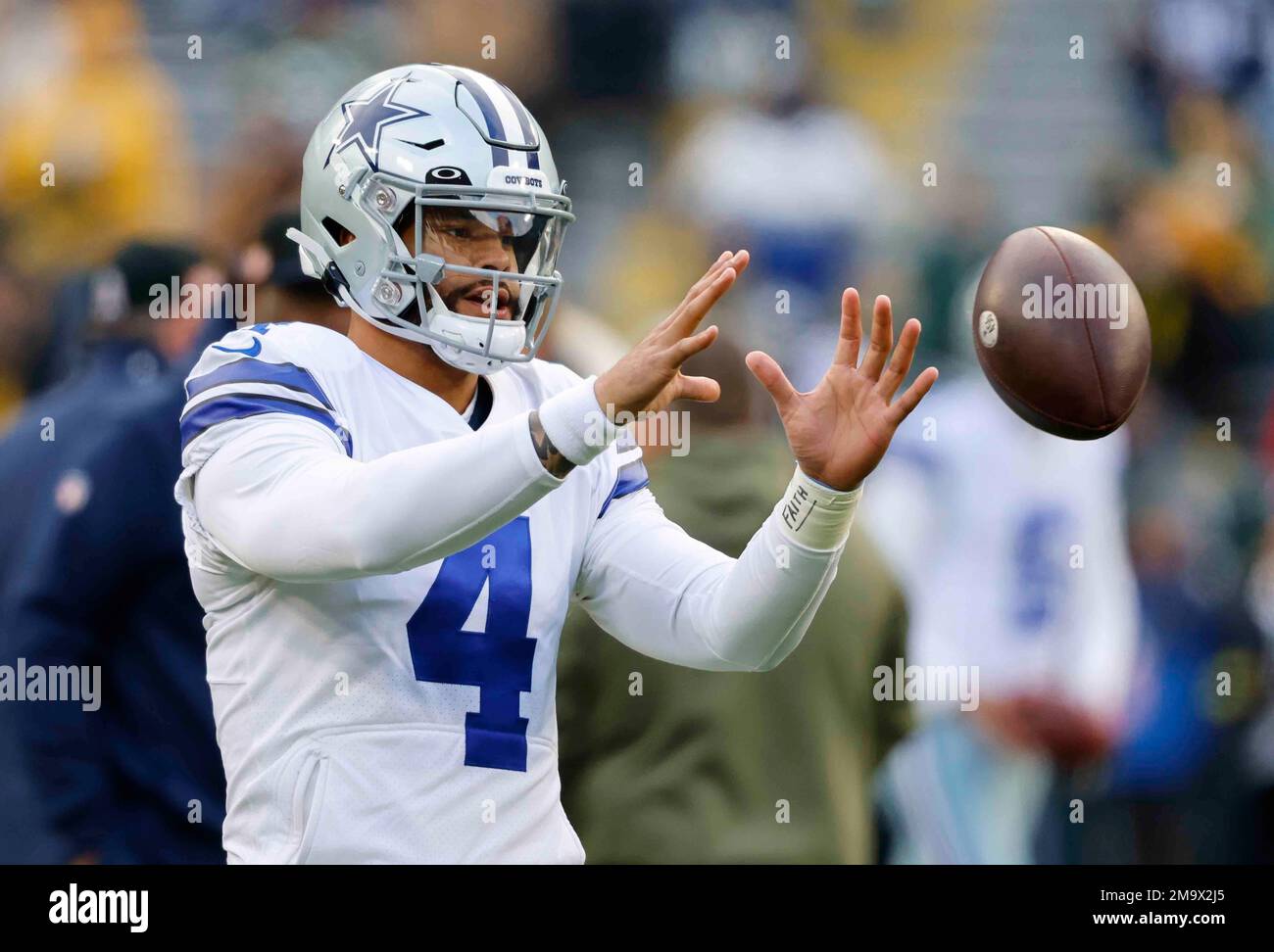 Dallas Cowboys quarterback Dak Prescott (4) looks to pass during an NFL  game against the Green Bay Packers Sunday, Nov. 13, 2022, in Green Bay,  Wis. (AP Photo/Jeffrey Phelps Stock Photo - Alamy