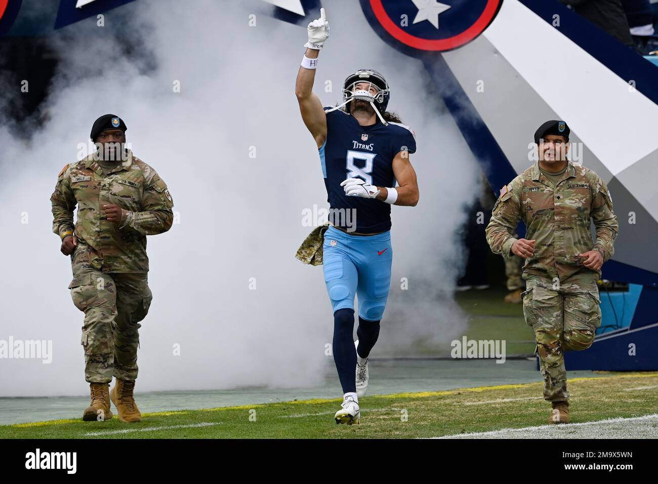 hollister tennessee titans