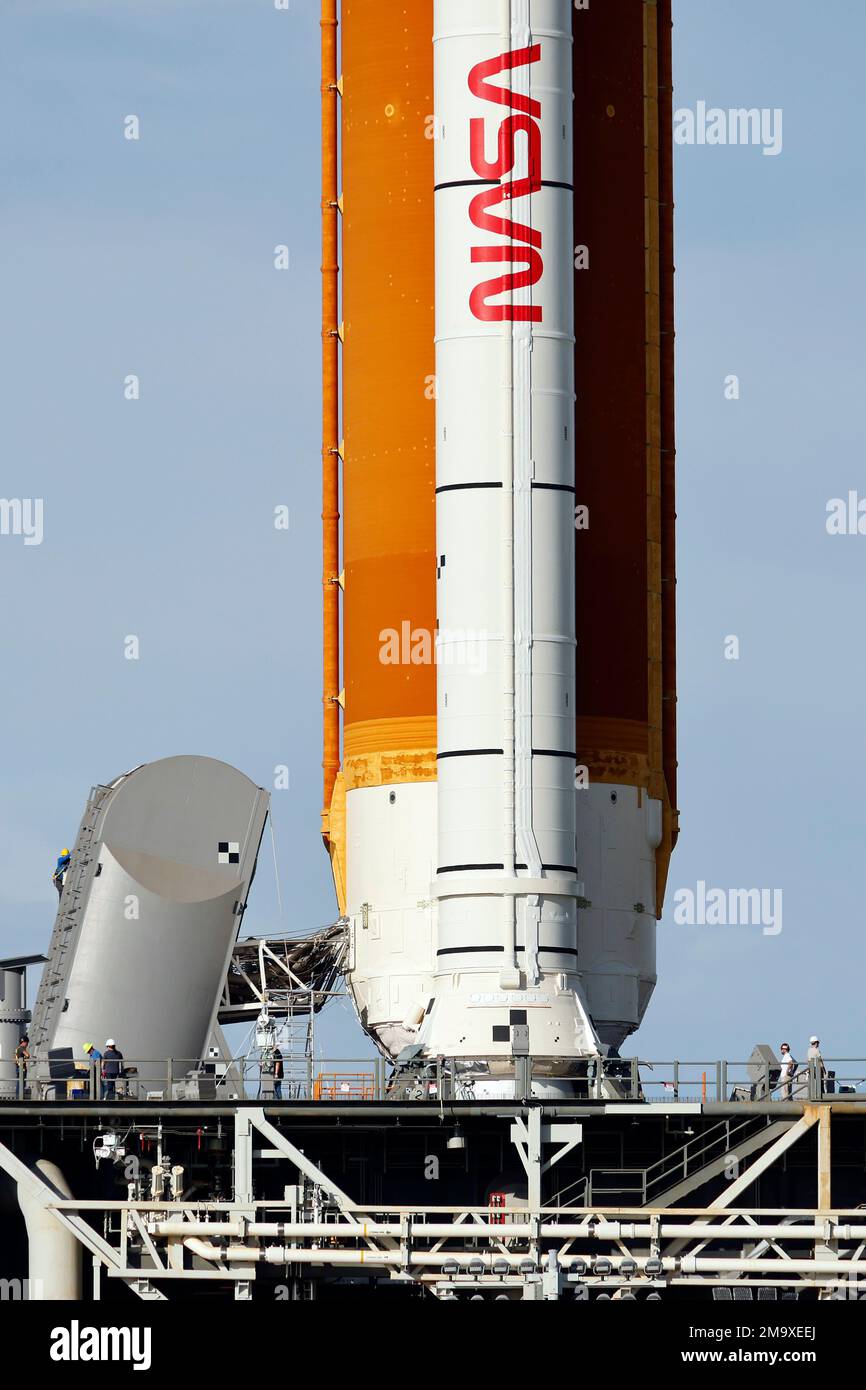 Workers Inspect The Engines On NASA's New Moon Rocket As She Sits On ...