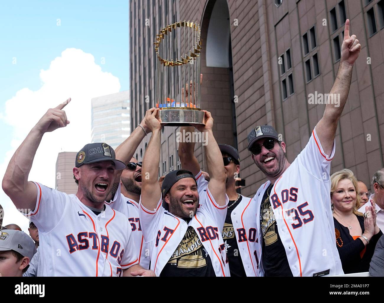 From Tears To Cheers: Bregman'S Hr, Standing Ovation, Astros Win! - 537i4nb