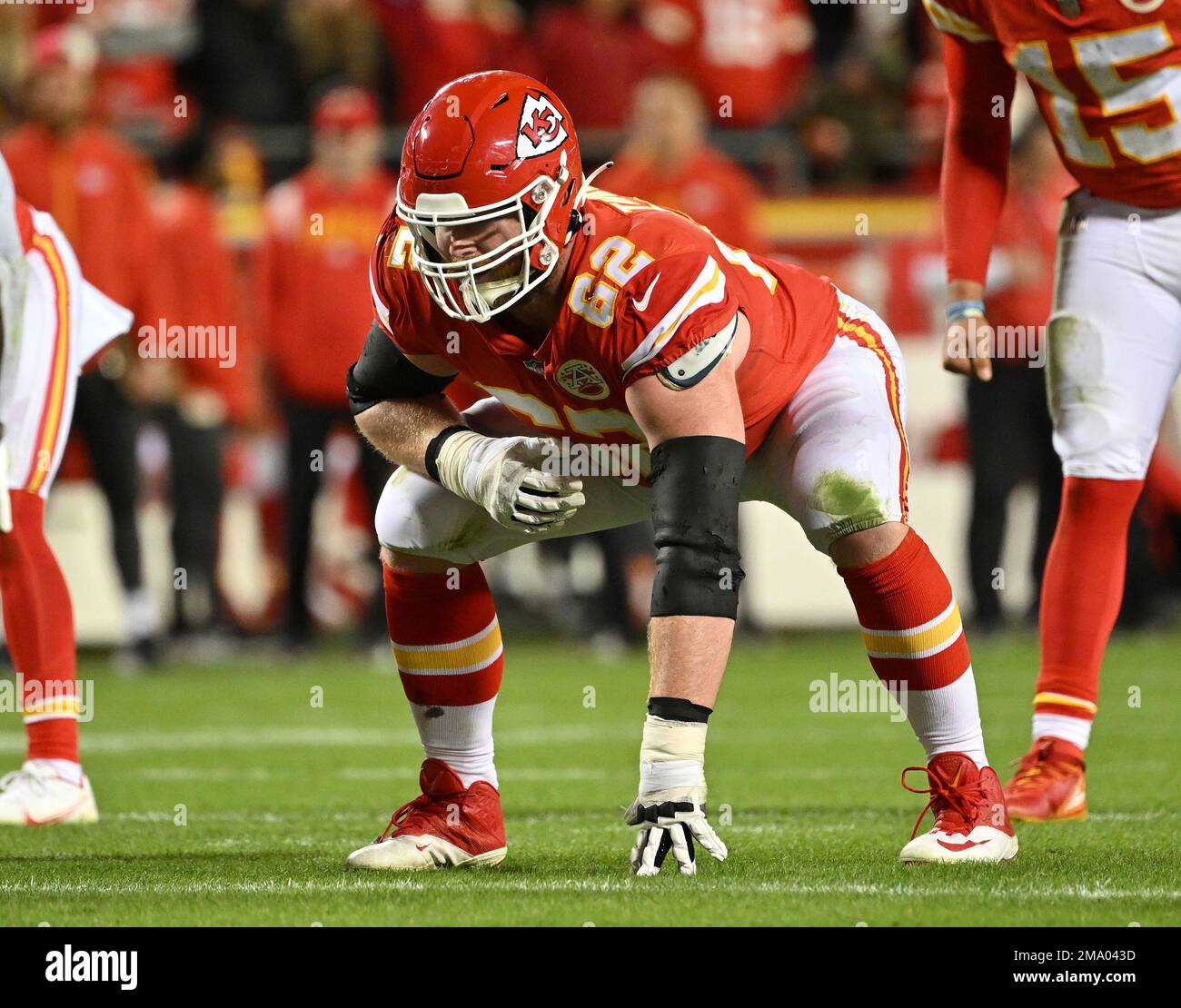 Kansas City Chiefs guard Joe Thuney (62) gets set on the line during an NFL football game