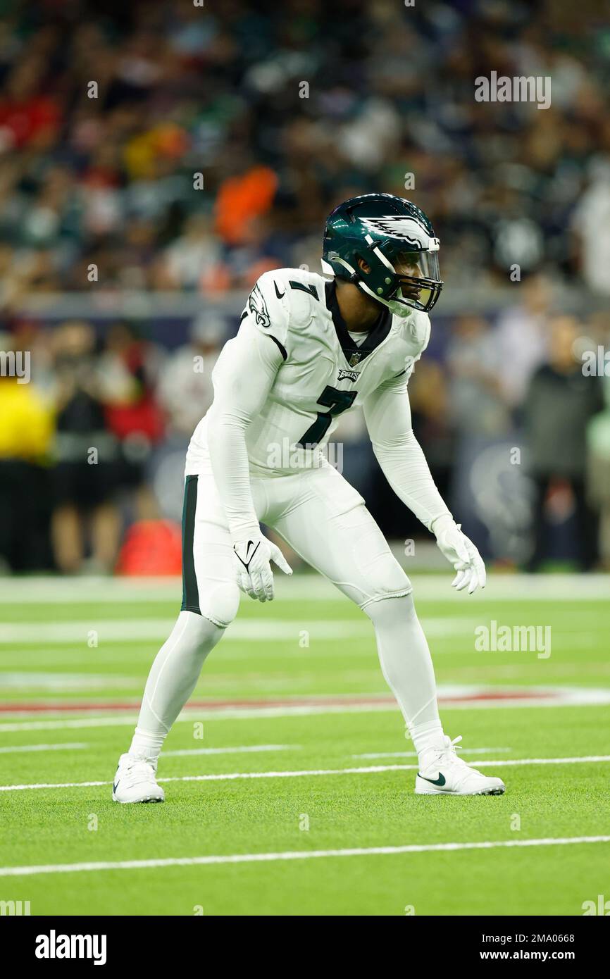 Philadelphia Eagles linebacker Haason Reddick (7) lines up for the snap