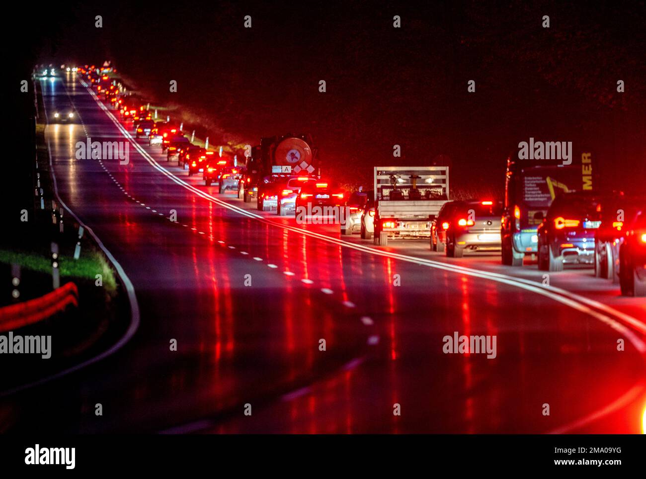 Cars queue as they drive from the Taunus region into Frankfurt, Germany ...