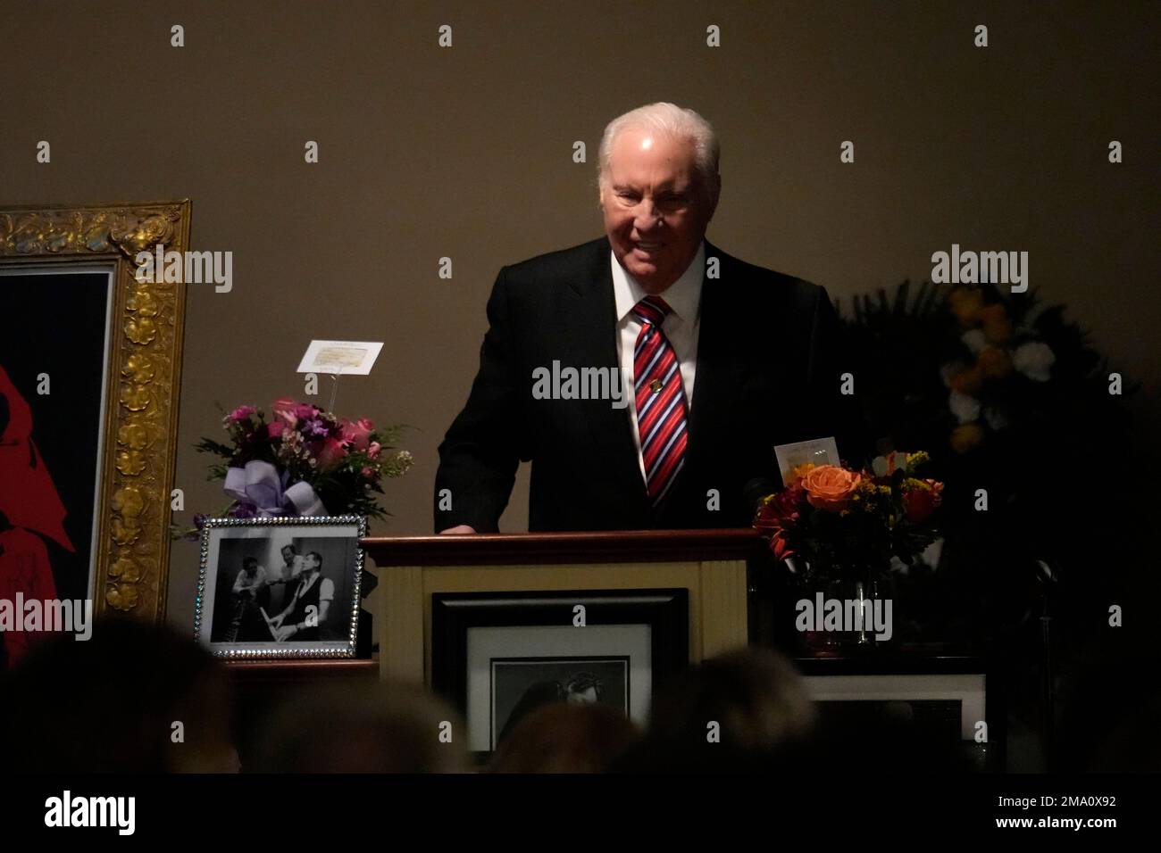 Televangelist Jimmy Swaggart speaks at the funeral service for his