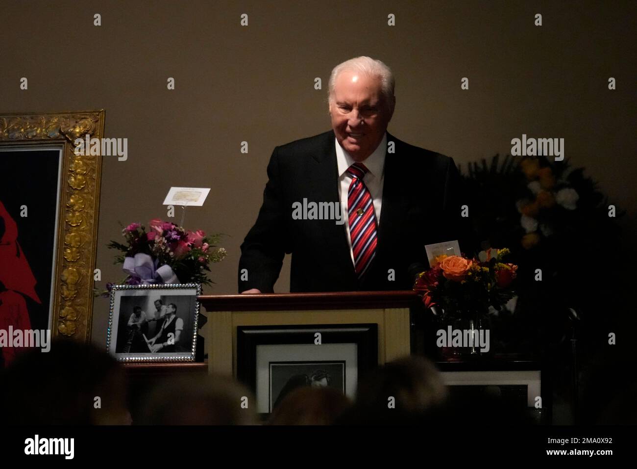 Televangelist Jimmy Swaggart speaks at the funeral service for his cousin,  rock and roll pioneer Jerry Lee Lewis, in Ferriday, La., Saturday, Nov. 5,  2022. (AP Photo/Gerald Herbert Stock Photo - Alamy