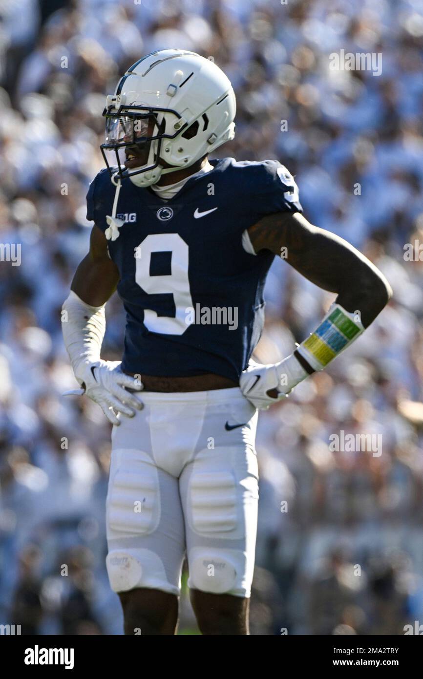 Penn State cornerback Joey Porter Jr. (9) lines up against Ohio State