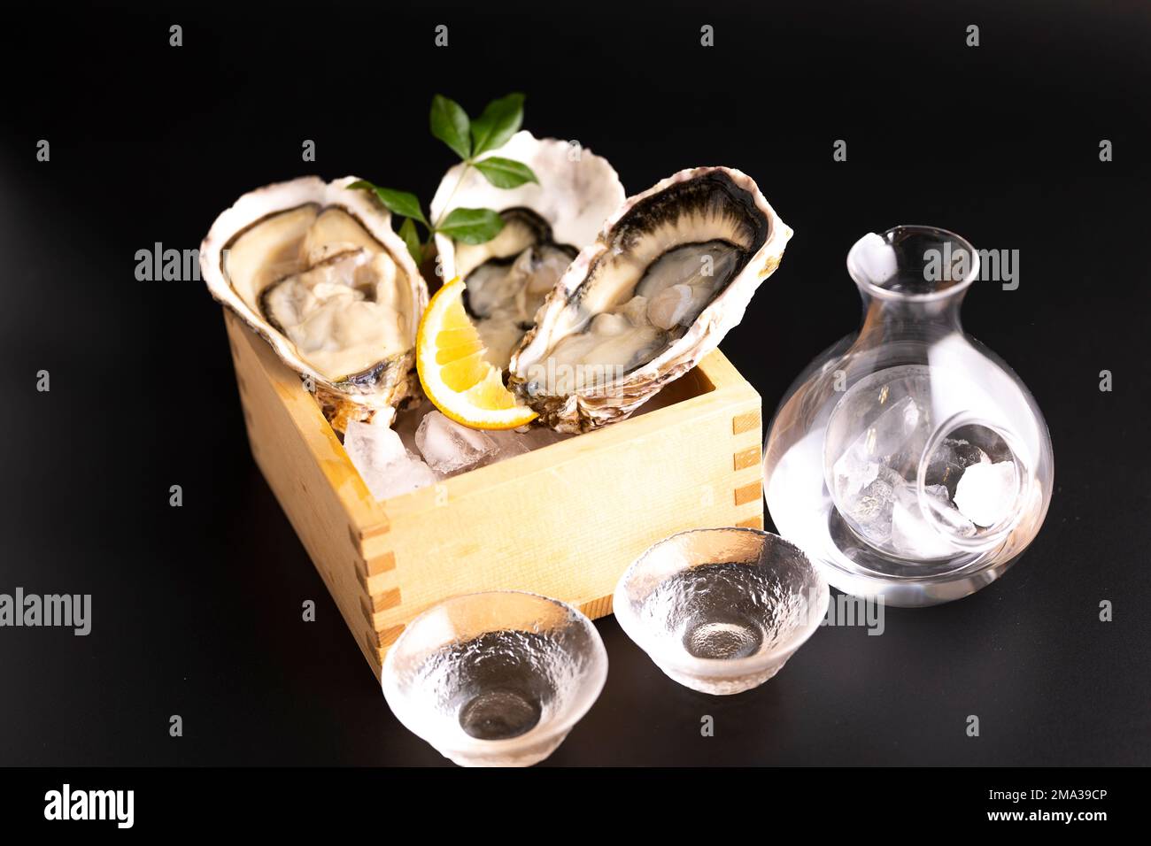How to eat oysters Japanese style Stock Photo Alamy
