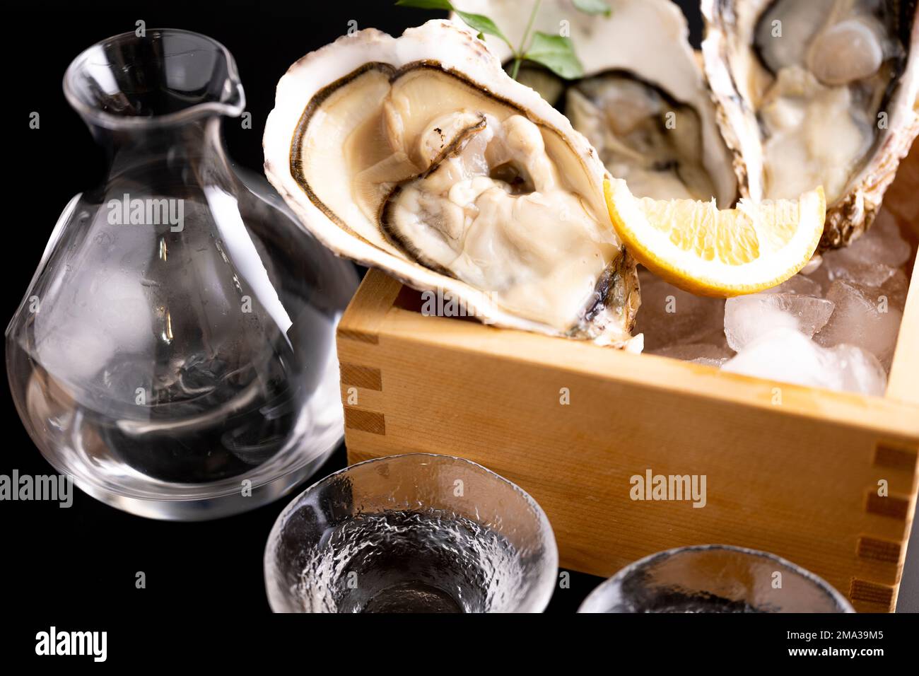 How to eat oysters Japanese style Stock Photo Alamy