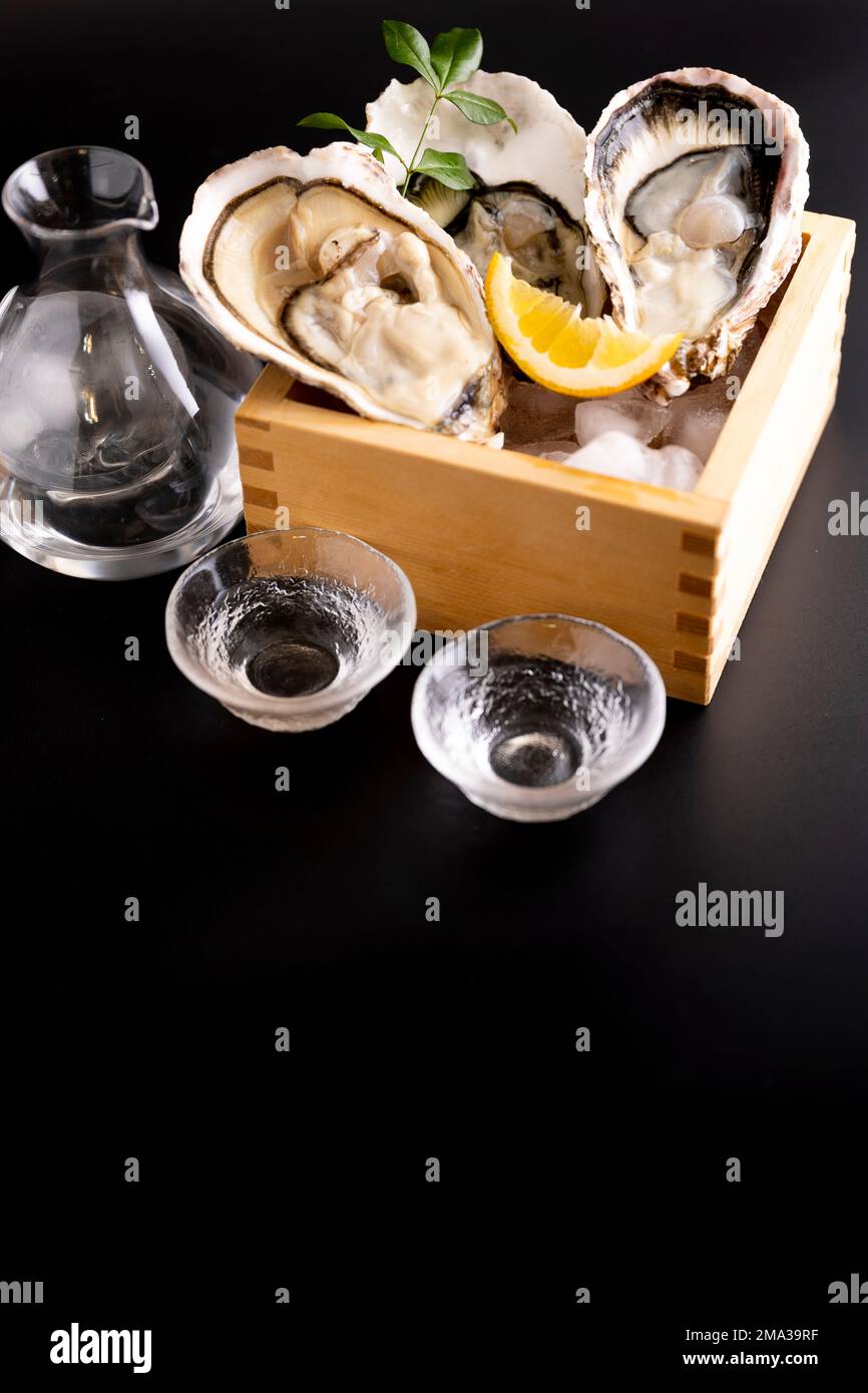 How to eat oysters Japanese style Stock Photo Alamy