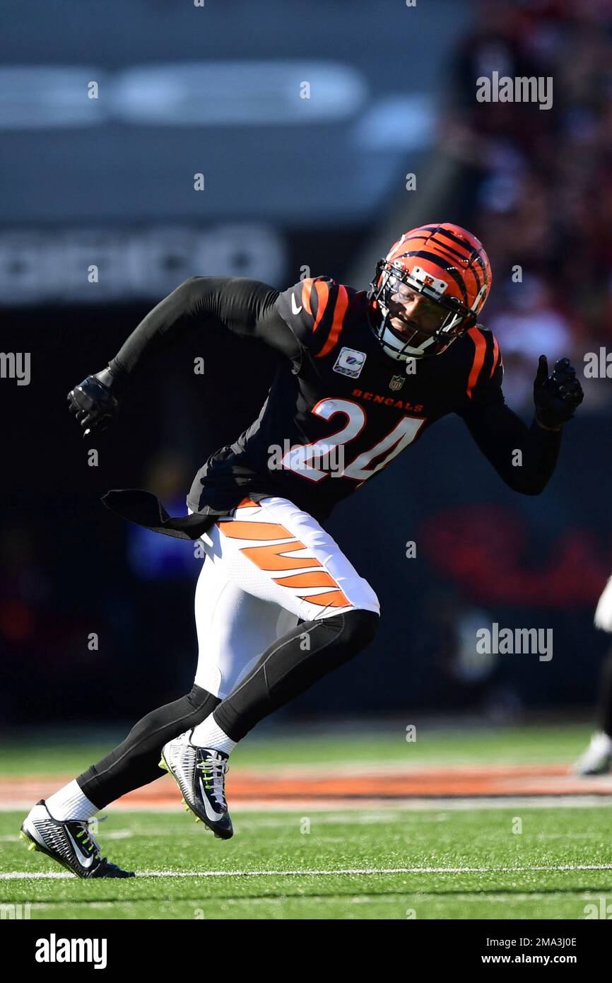 Cincinnati Bengals safety Vonn Bell (24) runs for the play during an NFL  football game against the Atlanta Falcons, Sunday, Oct. 23, 2022, in  Cincinnati. (AP Photo/Emilee Chinn Stock Photo - Alamy