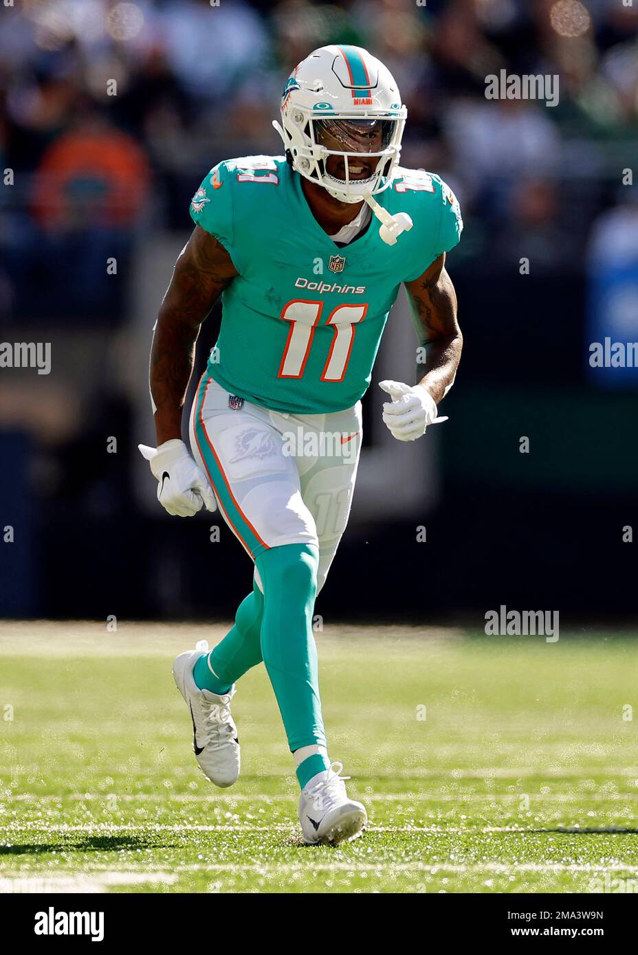 Miami Dolphins wide receiver Cedrick Wilson Jr. (11) runs against