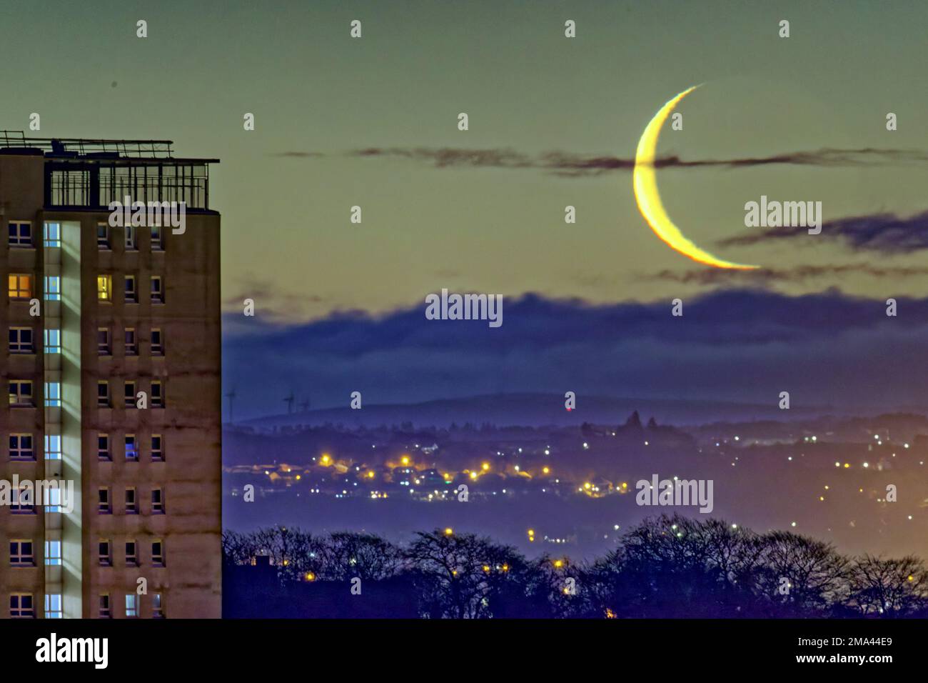 Glasgow, Scotland, UK 19th January, 2023. UK Weather Cold clear sky