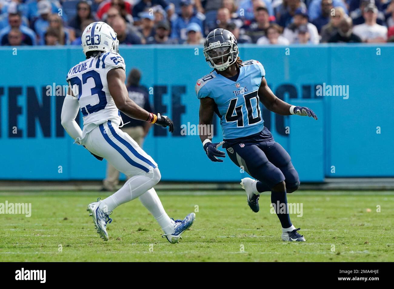 Tennessee Titans running back Dontrell Hilliard (40) plays against