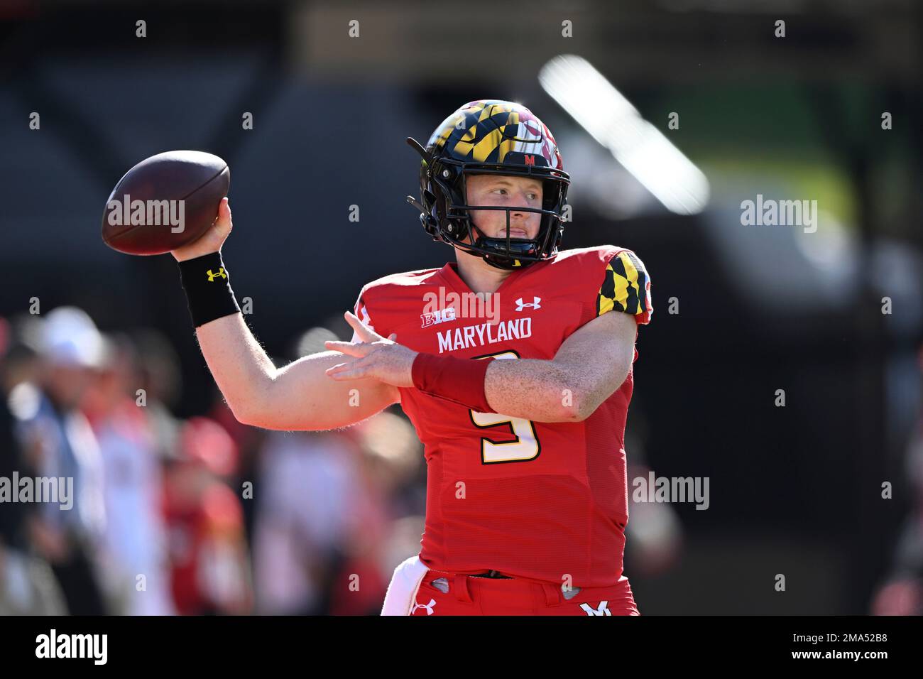 Maryland quarterback Billy Edwards Jr. warms up before playing ...