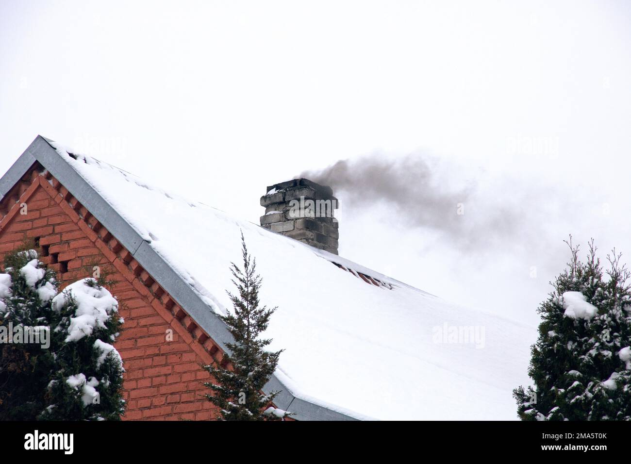 Black smoke from chimney hi-res stock photography and images - Alamy