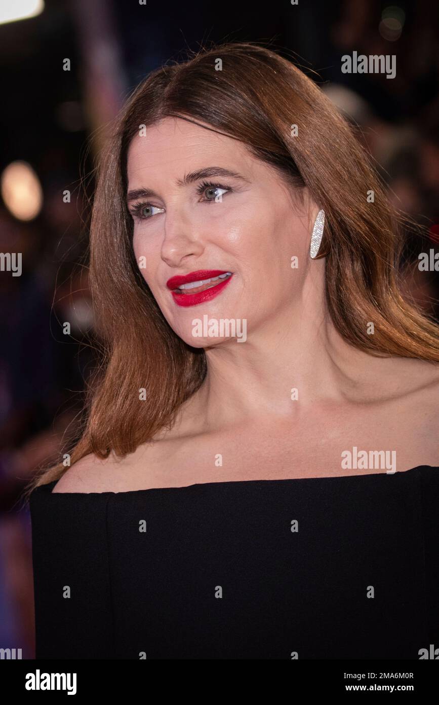 Kathryn Hahn poses for photographers upon arrival for the premiere of the film 'Glass Onion: A Knives Out Mystery' and the closing evening of the 2022 London Film Festival in London, Sunday, Oct. 16, 2022. (Photo by Vianney Le Caer/Invision/AP) Stock Photo