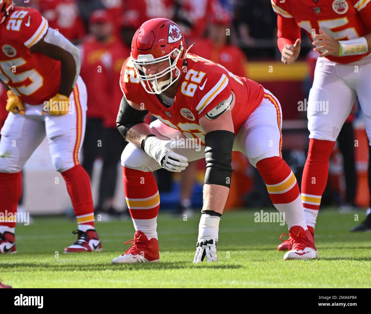 Kansas City Chiefs guard Joe Thuney (62) gets set on the line during an