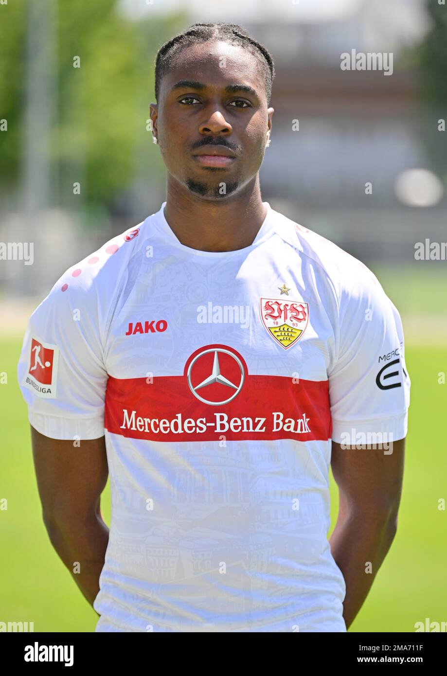 Maxime Awoudja VfB Stuttgart Portraittermin VfB Stuttgart 2022 2023 Licence Player Football 1. Bundesliga Men GER Stuttgart 05. 07. 2022 Stock Photo