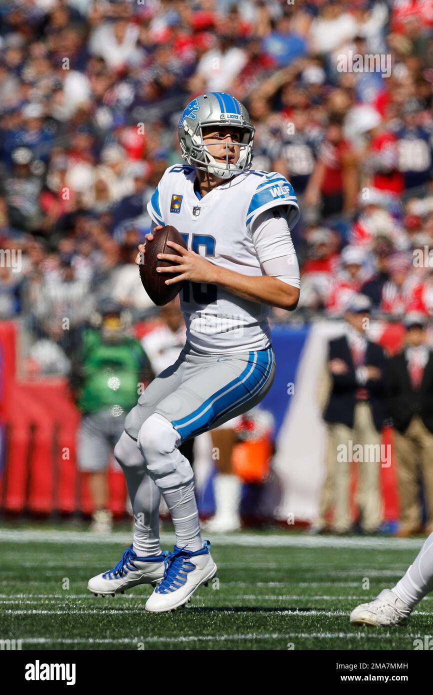 Detroit Lions quarterback Jared Goff drops back to pass against the New ...