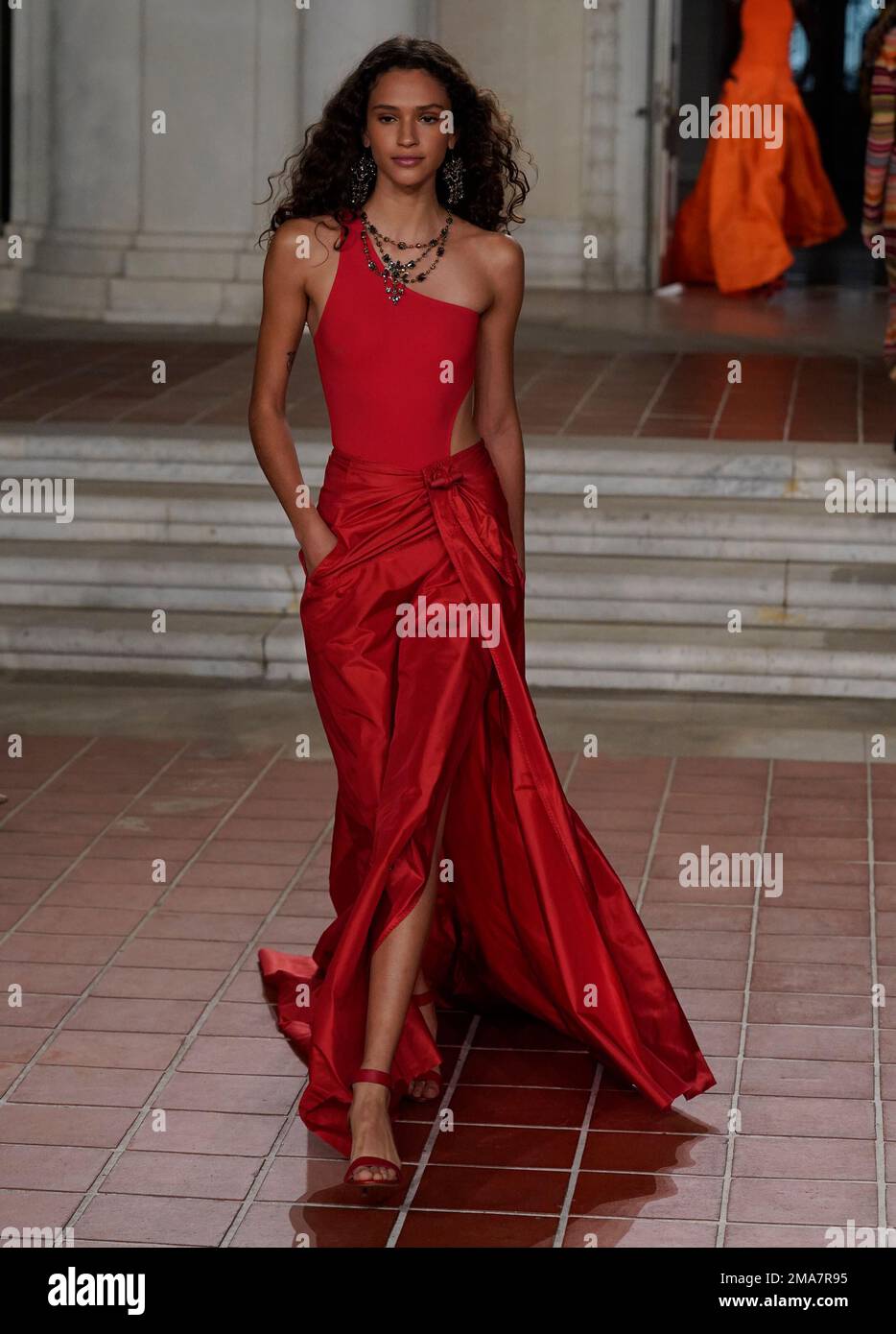 A model walks the runway at the Ralph Lauren Spring 2023 Fashion Experience  on Thursday, Oct. 13, 2022, at The Huntington in Pasadena, Calif. (AP  Photo/Chris Pizzello Stock Photo - Alamy