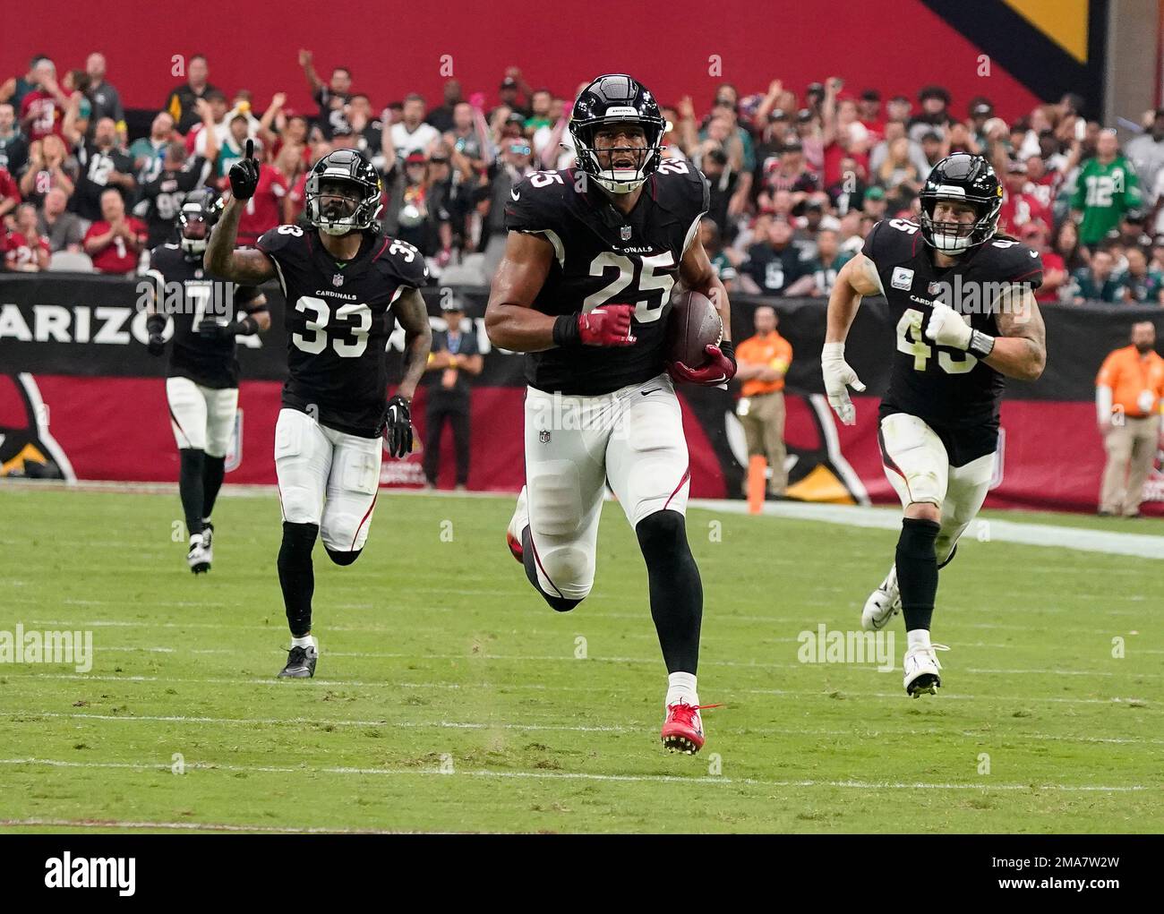 Arizona Cardinals' Zaven Collins (25) during the first half of an NFL