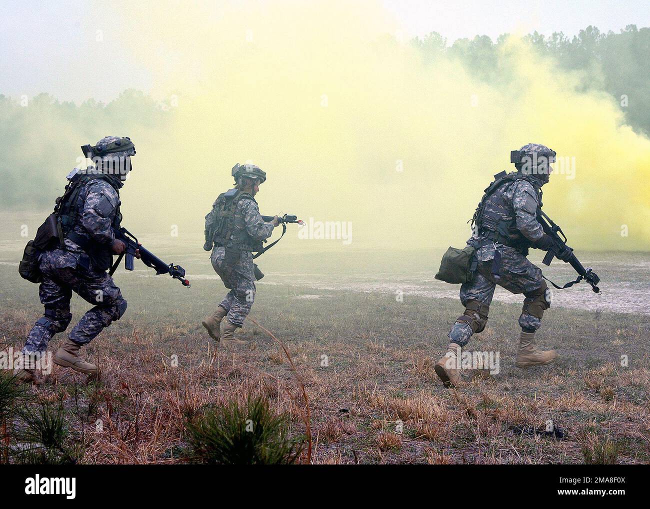 Basic soldiering skills hi-res stock photography and images - Alamy