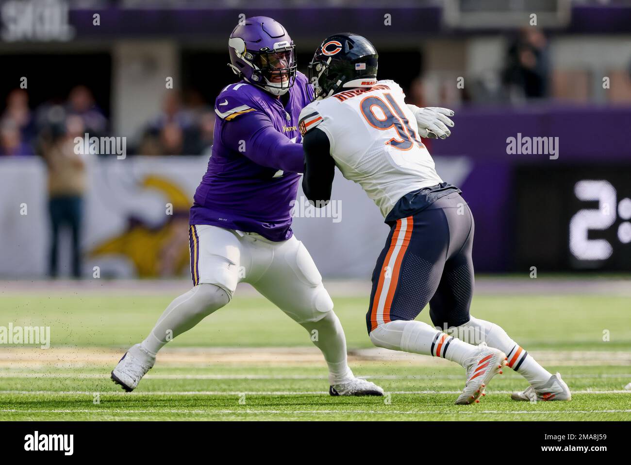 Chicago Bears defensive end Dominique Robinson (91) blocks a field goal  attempt by Minnesota Vikings place kicker Greg Joseph (1) during the second  half of an NFL football game Sunday, Oct. 9