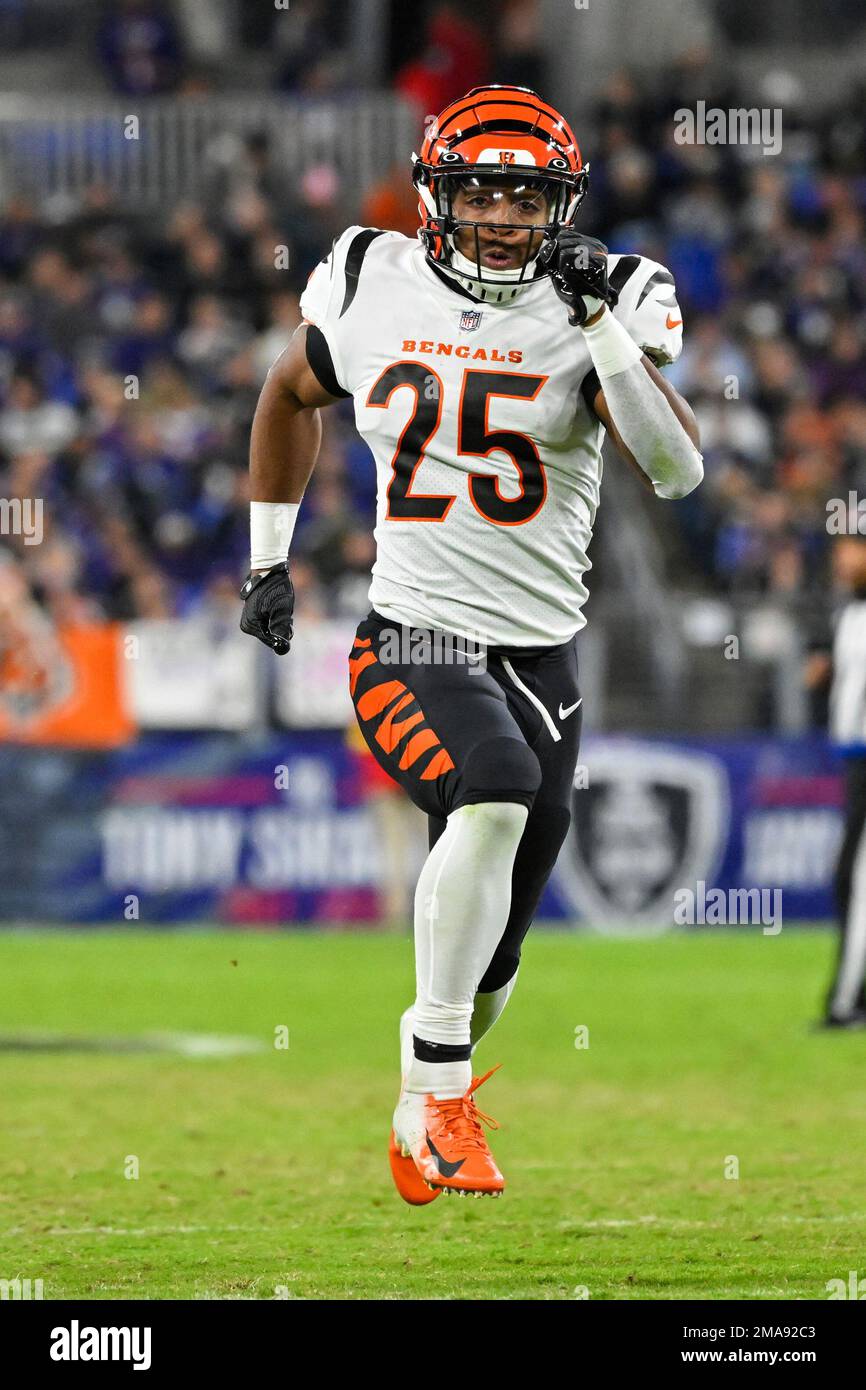 Cincinnati Bengals running back Chris Evans (25) in action during the
