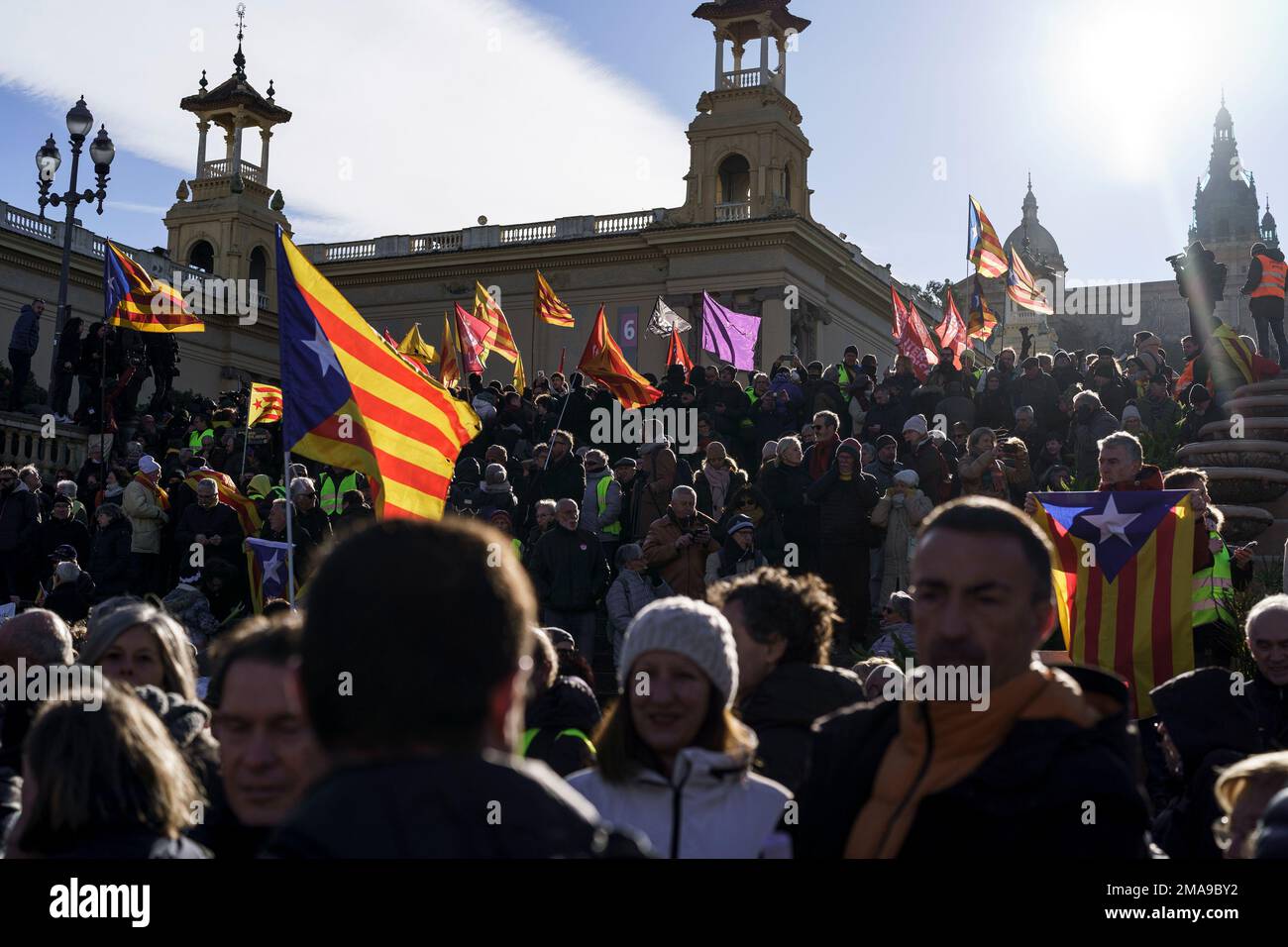 Barcelona, Spain, 19, January, 2023.  Òmnium and ANC demonstration against meeting between Pedro Sánchez, Macron and Pere Aragonès.  Credit: Joan Gosa/Alamy Live News Stock Photo