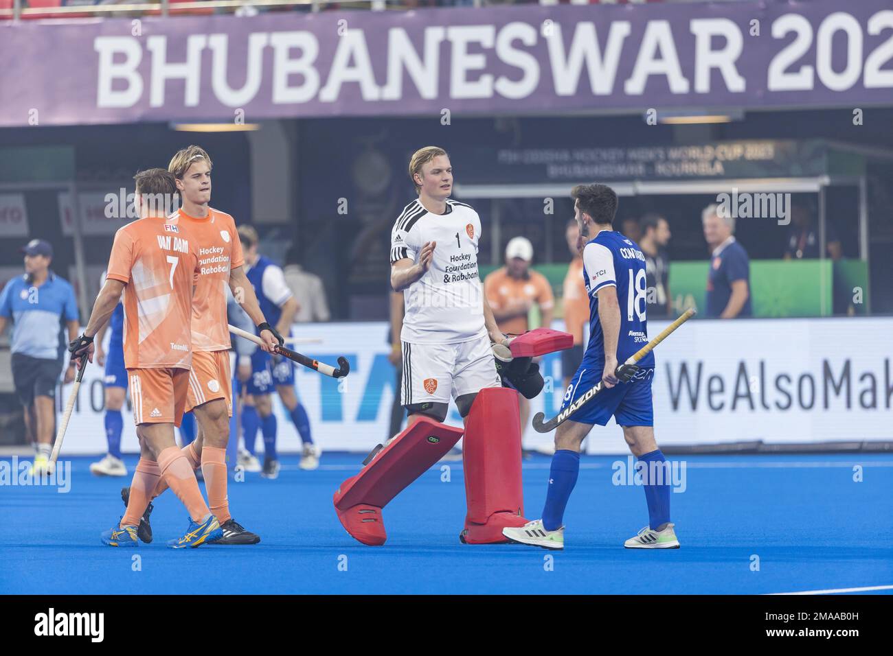 BHUBANESWAR - Goalkeeper Maurits Visser (GK) (NED) during the match Netherlands against Chile at the Hockey World Cup In India. AP WILLEM VERNES Stock Photo