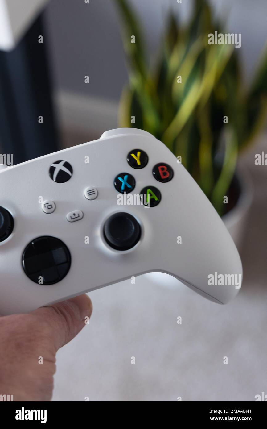 Xbox series x hi-res stock photography and images - Alamy