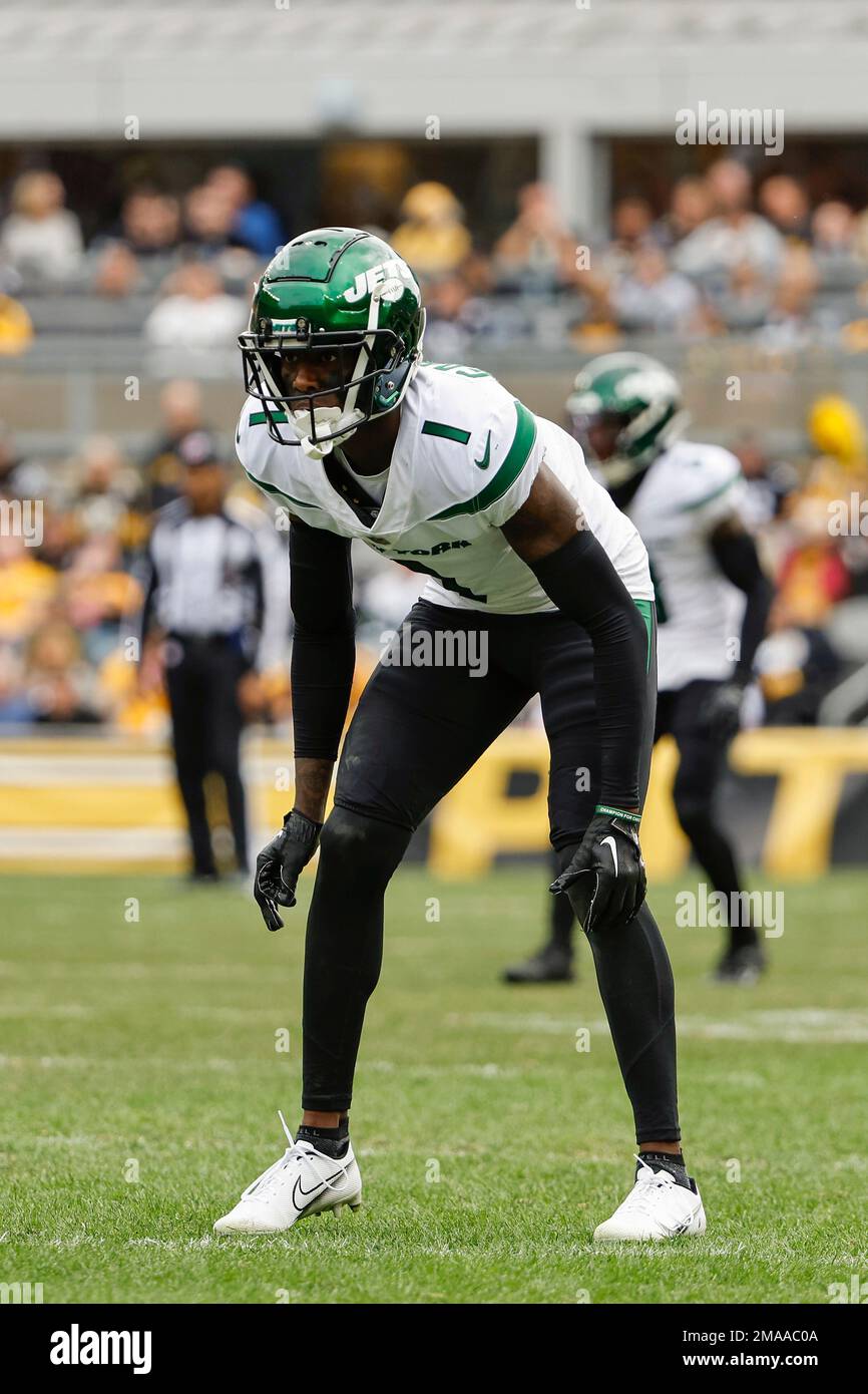 New York Jets cornerback Sauce Gardner during an NFL football game