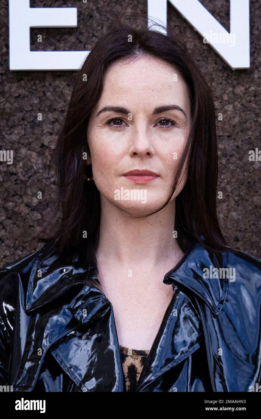 Michelle Dockery Poses For Photographers Upon Arrival For The Givenchy   Michelle Dockery Poses For Photographers Upon Arrival For The Givenchy Ready To Wear Springsummer 2023 Fashion Collection Presented Sunday Oct 2 2022 In Paris Photo By Vianney Le Caerinvisionap 2MAAHN3 