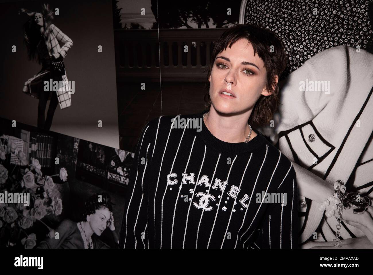 Kristen Stewart arrives for the Chanel ready-to-wear Spring/Summer