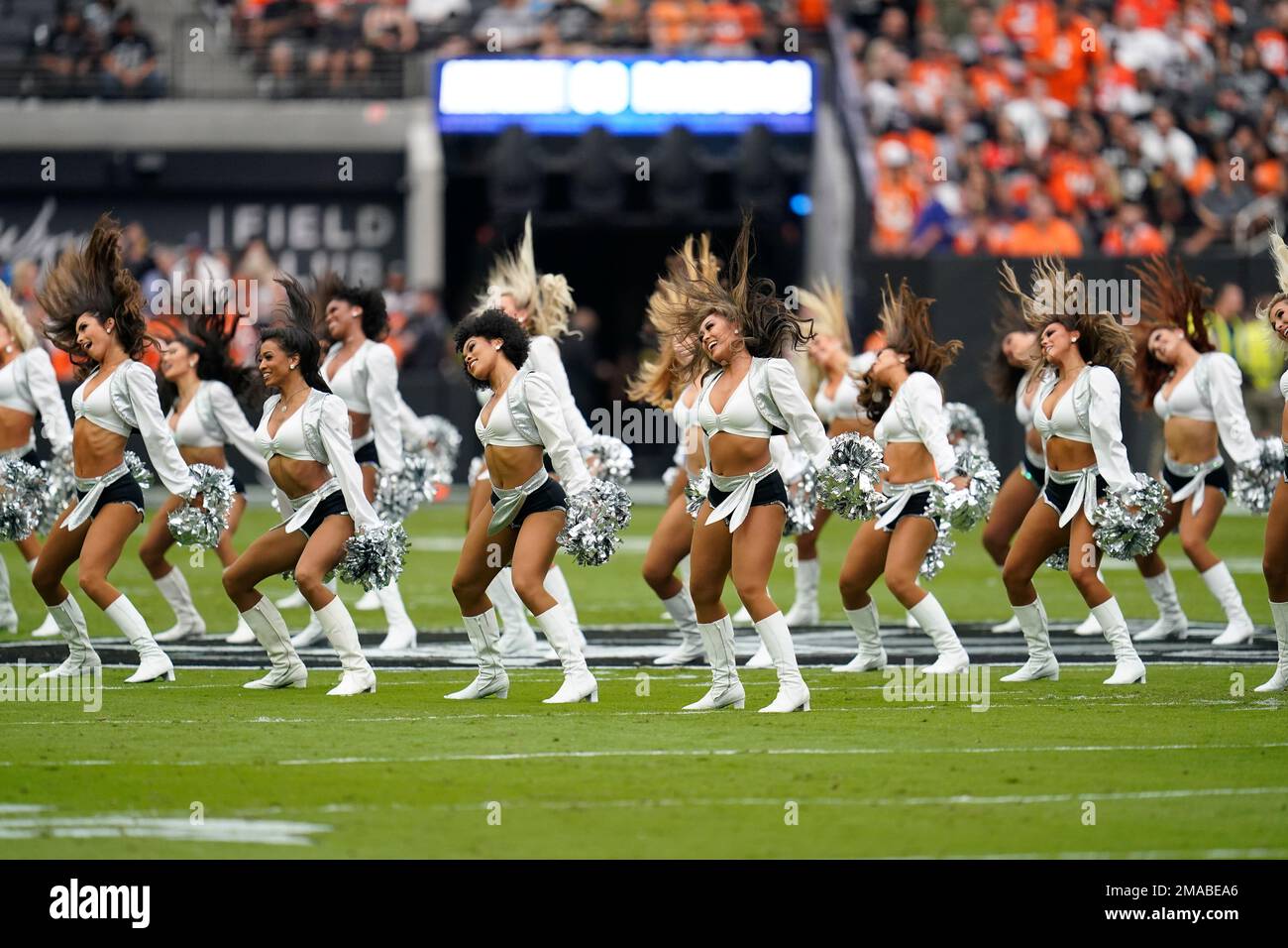 Las Vegas Raiders cheerleaders cheer during an NFL preseason football game  against the Minnesota Vikings on Aug. 14, 2022, in Las Vegas. (AP  Photo/Denis Poroy Stock Photo - Alamy