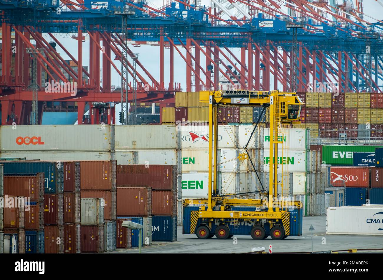 Container bridge hi-res stock photography and images - Alamy