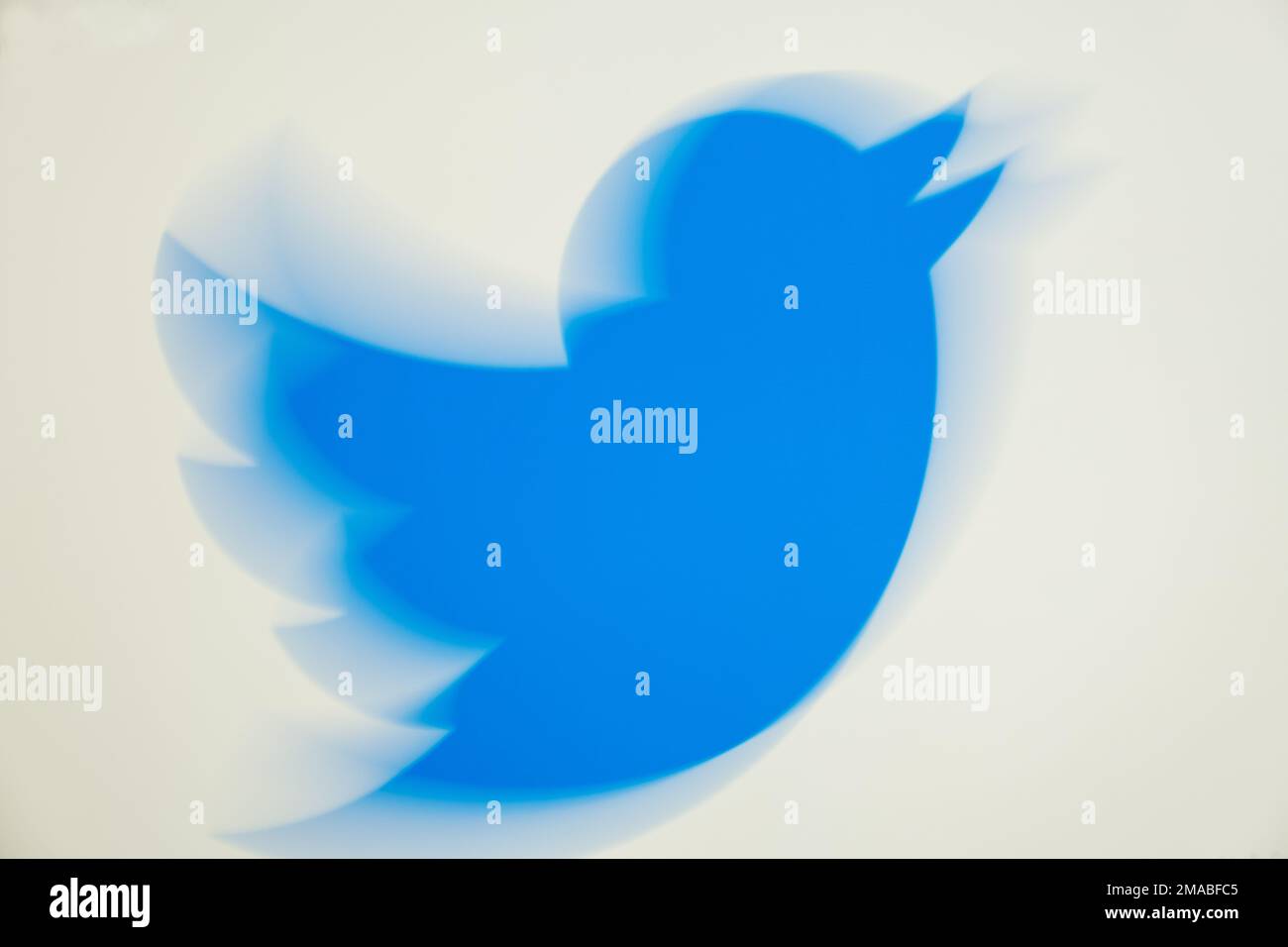 01.12.2022, Germany, Bremen, Bremen - The blue bird, the twitter logo on a screen, dynamically alienated. 00A221201D111CAROEX.JPG [MODEL RELEASE: NOT Stock Photo