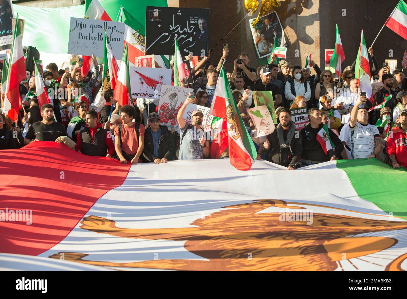 22.10.2022, Germany, Berlin, Berlin - Demonstration under the motto: Solidarity with the protesters in Iran. On the occasion of the riots in Iran afte Stock Photo