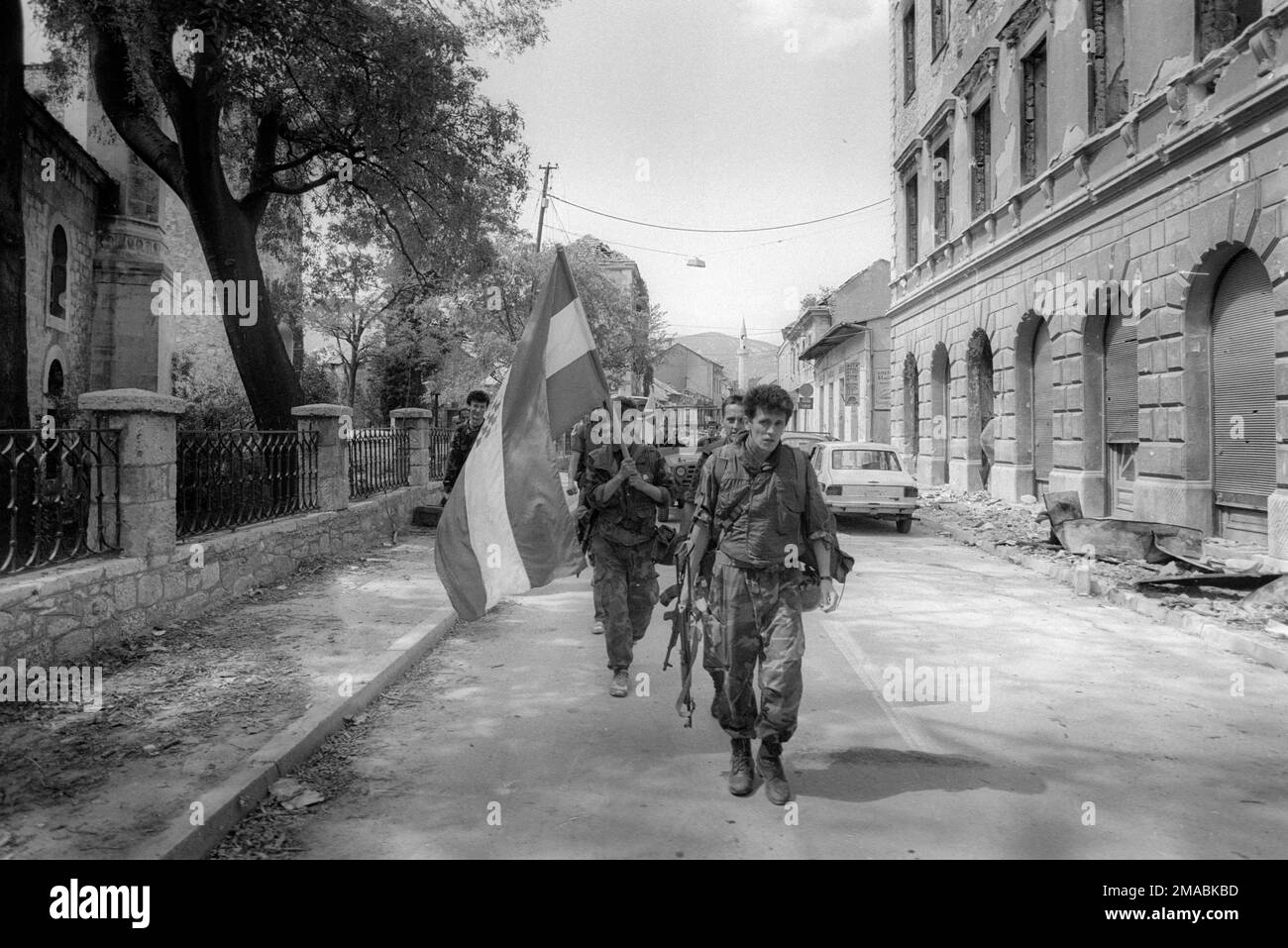 22.06.1992, Bosnia and Herzegovina, Canton Herzegovina-Neretva, Mostar - Bosnian War. End of the first siege of Mostar. Croatian soldiers with Croatia Stock Photo