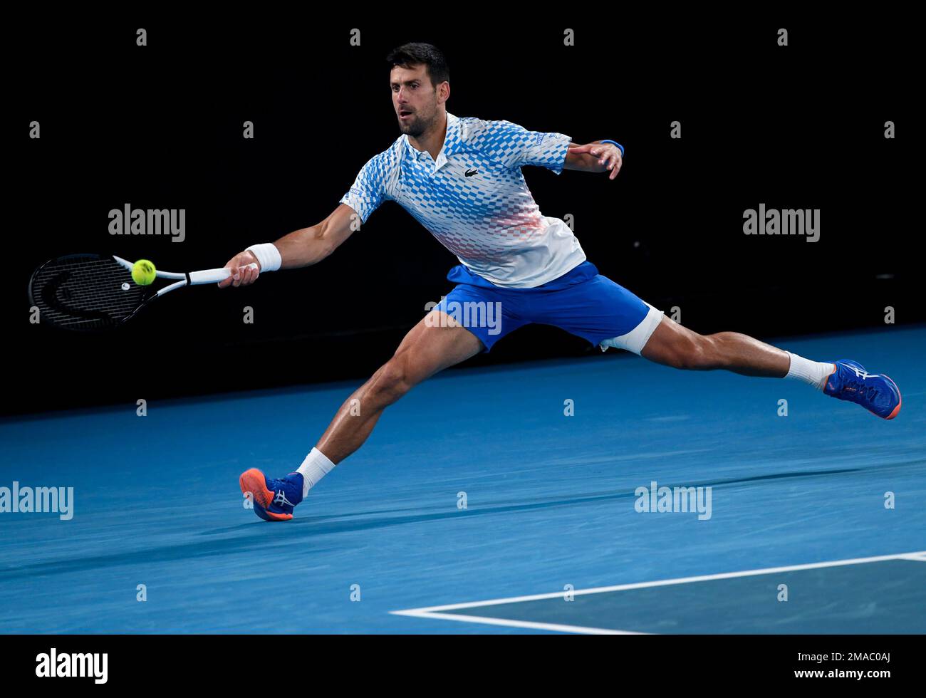 (230119) -- MELBOURNE, Jan. 19, 2023 (Xinhua) -- Novak Djokovic of Serbia competes during the men's singles second round match against Enzo Couacaud of France at Australian Open tennis tournament in Melbourne, Australia, on Jan. 19, 2023. (Xjavascript:;inhua/Guo Lei) Stock Photo