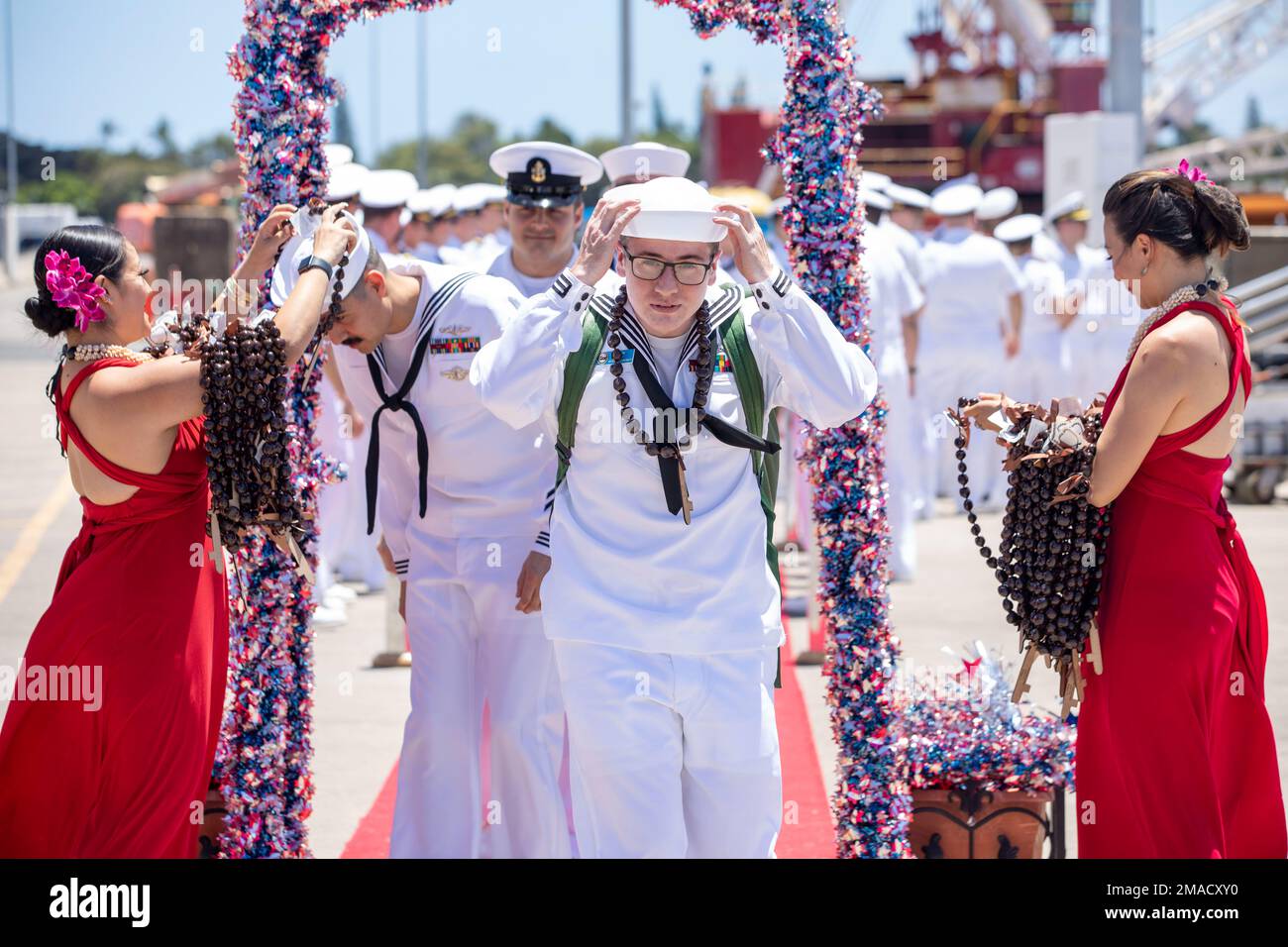 220512-N-XG173-1272 JOINT BASE PEARL HARBOR-HICKAM (May. 25, 2022) Machinists Mate (Nuclear) 2nd Class Jon Tedder, from Atlanta, assigned to the Virginia-class fast-attack submarine USS North Carolina (SSN 777) returns home after the boat returns to Joint Base Pearl Harbor-Hickam from deployment in the 7th Fleet area of responsibility.The Virginia-class fast-attack submarine USS North Carolina (SSN 777) returns to Joint Base Pearl Harbor-Hickam from deployment in the 7th Fleet area of responsibility. North Carolina performed a full spectrum of operations, including anti-submarine and anti-surf Stock Photo