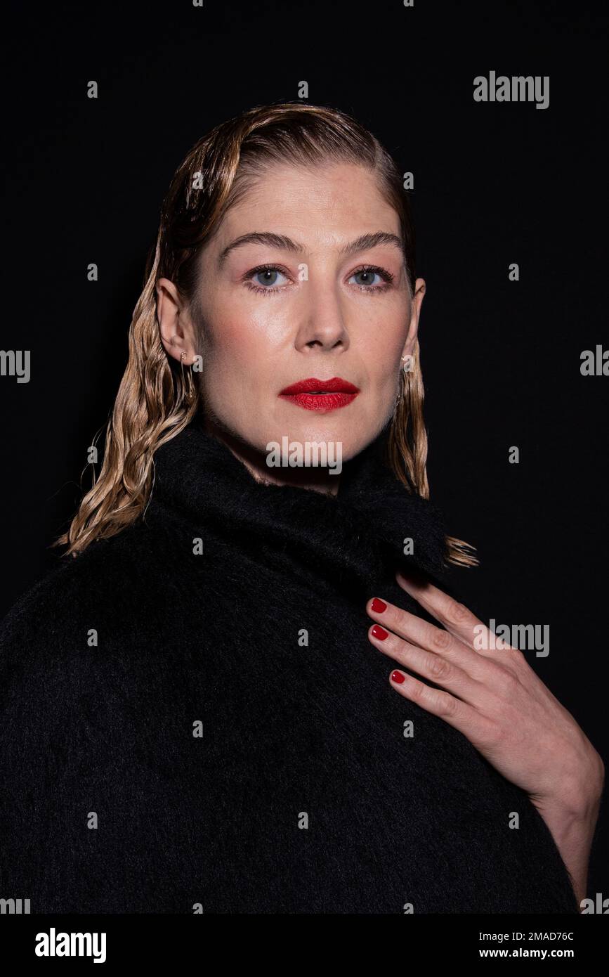 Rosamund Pike arrives for the Dior Spring/Summer 2023 fashion