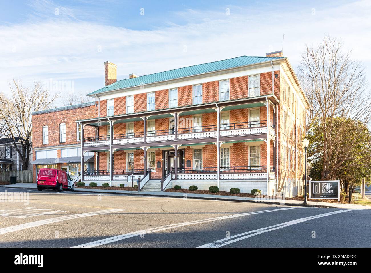 DALLAS, NC, USA-5 JANUARY 2023: Gaston County Museum of Art and History, built in 1852 as the Hoffman Hotel. Stock Photo