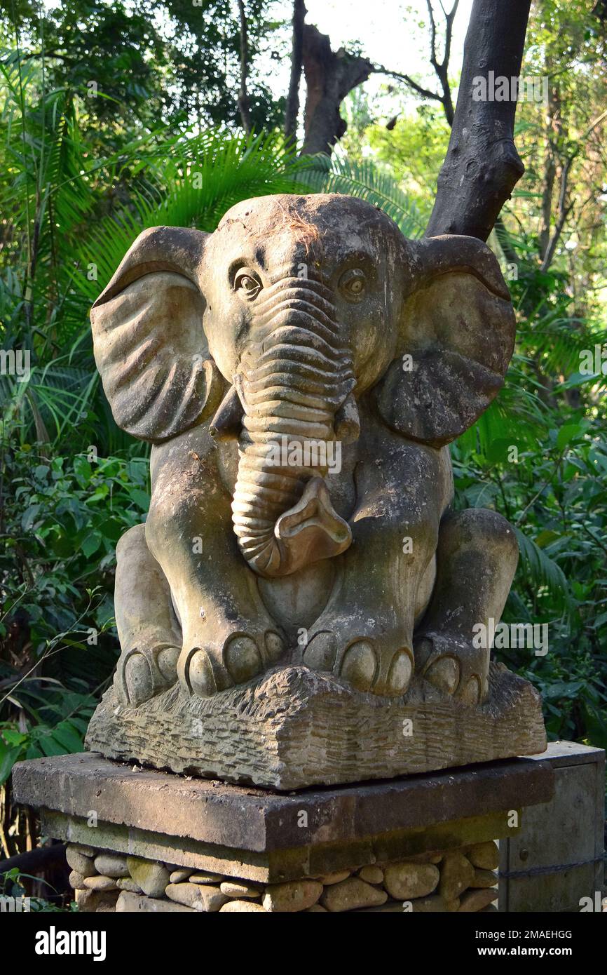 elephant statue, Ubud Monkey Forest, Mandala Suci Wenara Wana, Ubud