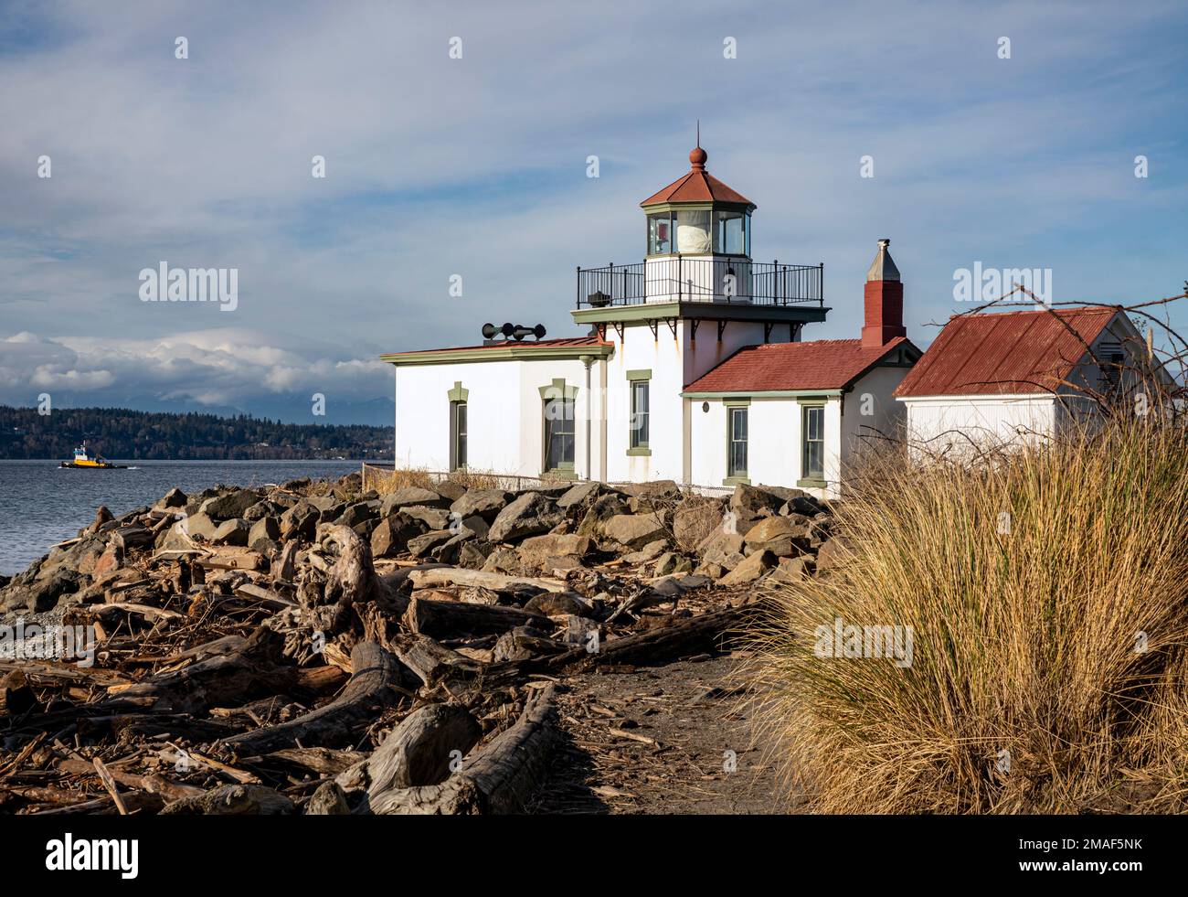 WA22963-00...WASHINGTON - West Point Lighthouse located at the north point of Elliott Bay on the Puget Sound/Salish Sea in Seattle. Stock Photo