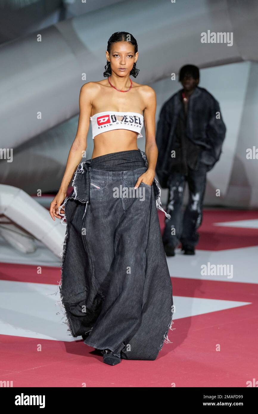 A model wears a creation as part of the Diesel women's Spring Summer 2023  collection presented in Milan, Italy, Wednesday, Sept. 21, 2022. (AP  Photo/Antonio Calanni Stock Photo - Alamy