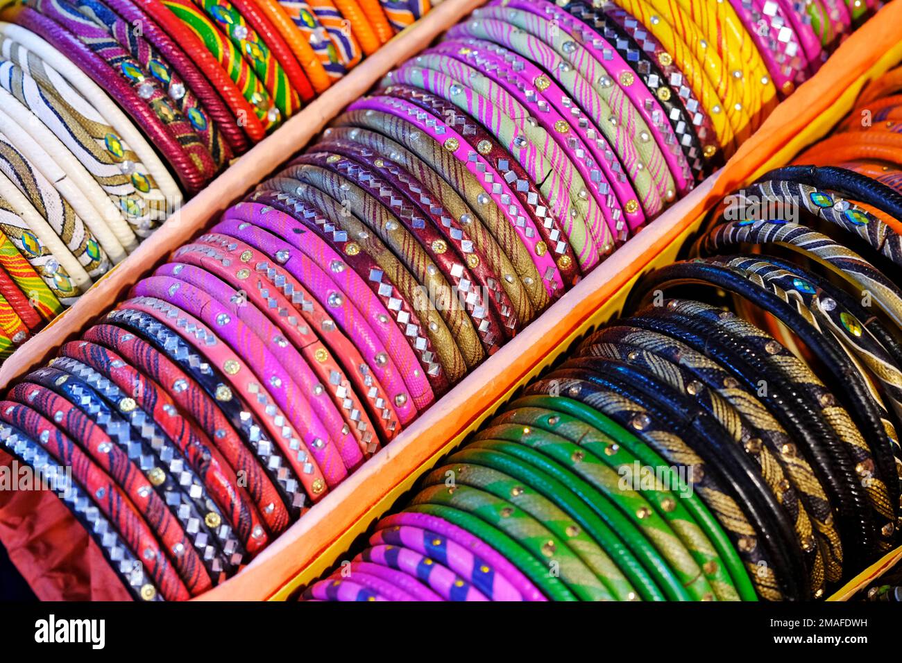 Local Bangles Girls in ethnic wear shopping hi-res stock photography and images - Alamy