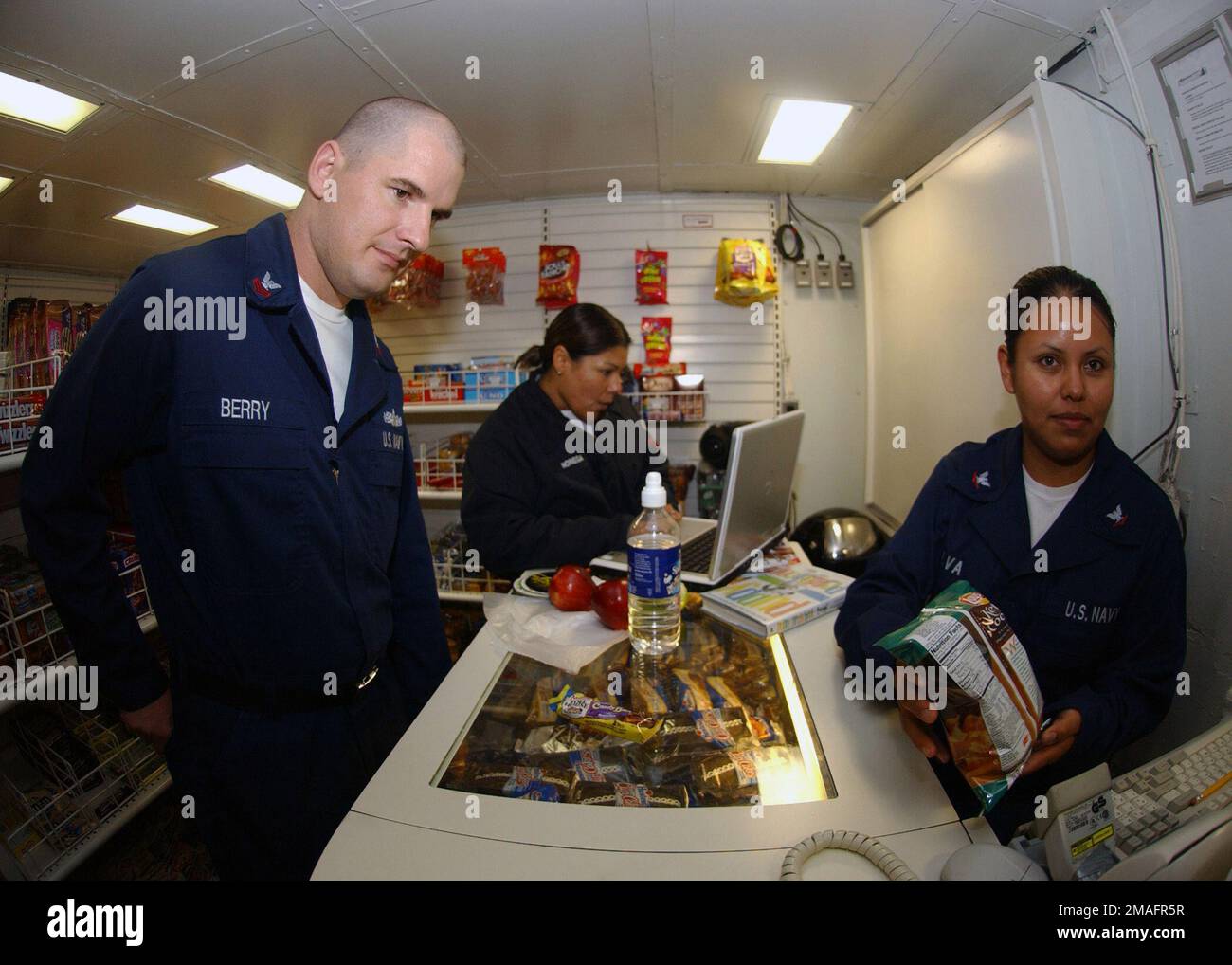 060714-N-5917H-004. Base: USS Boxer (LHD 4) Country: Pacific Ocean (POC) Stock Photo