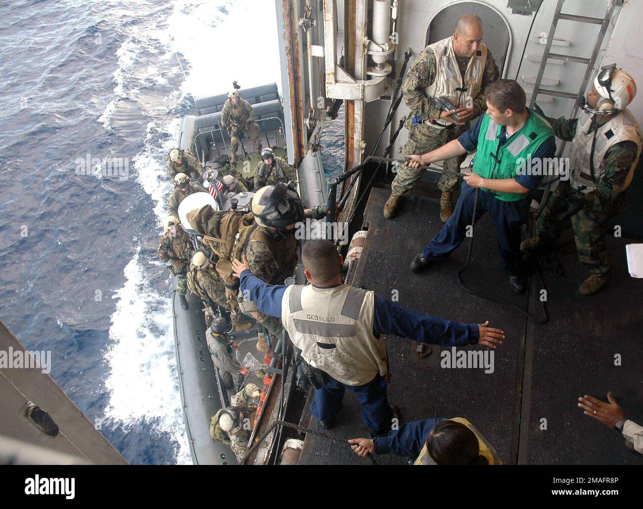 060717-N-5914D-004. Base: USS Boxer (LHD 4) Country: Pacific Ocean (POC) Stock Photo