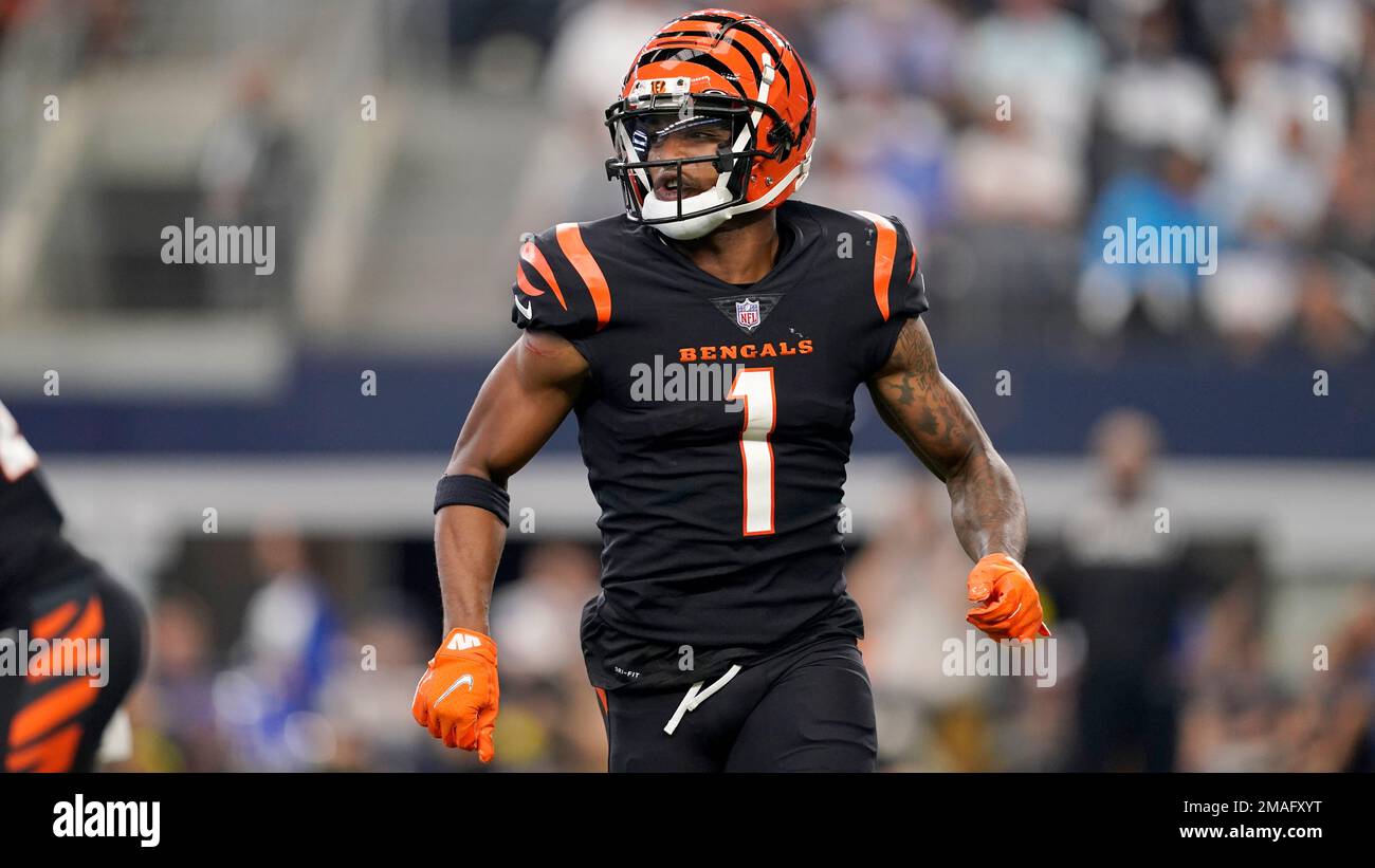 Cincinnati Bengals wide receiver Ja'Marr Chase moves behind the
